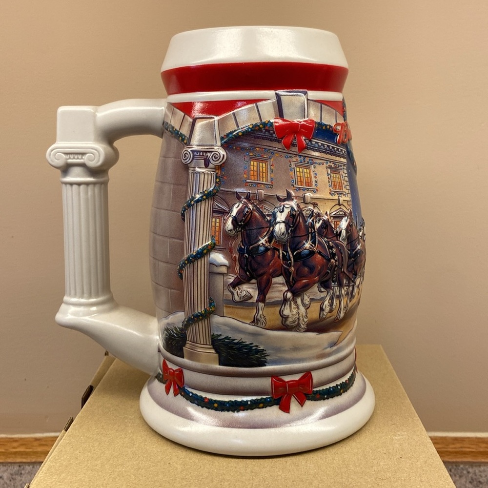 Vintage 2001 Budweiser Beer Stein - Holiday At The Capitol